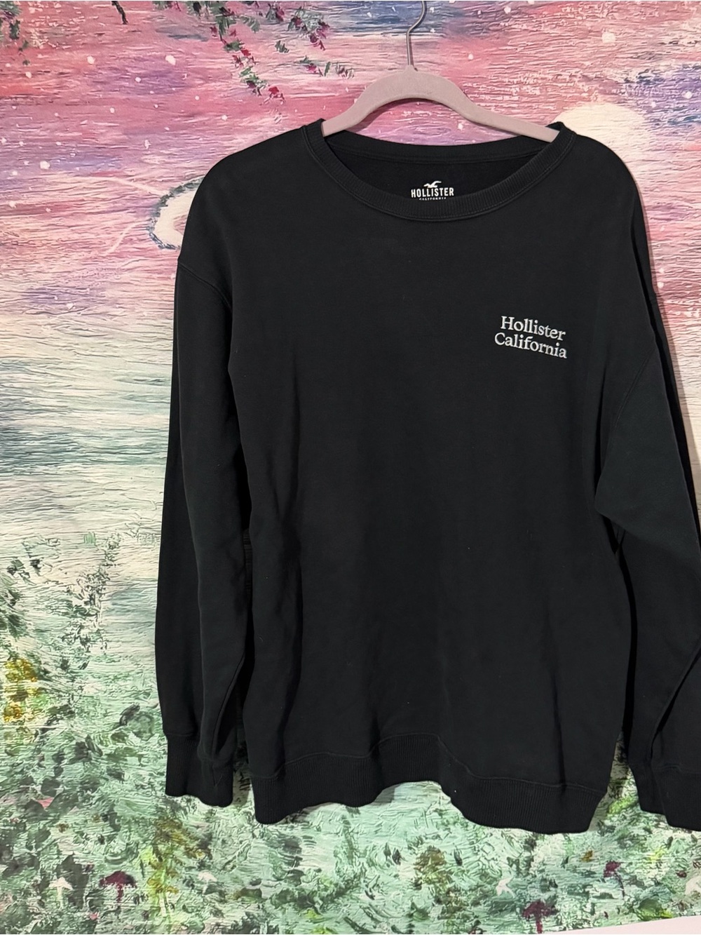 Hollister California Men's Black Crewneck Sweatshirt